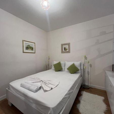 Dream Apartament Tirana Buitenkant foto
