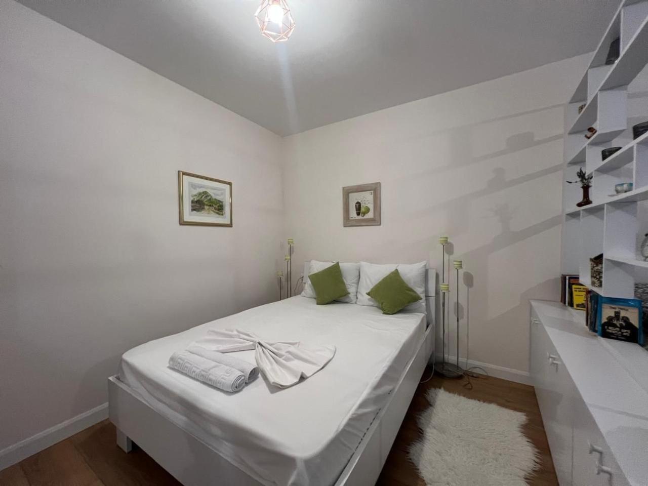 Dream Apartament Tirana Buitenkant foto